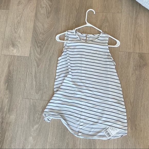 Brand new clothes for great price - Picture 1 of 2